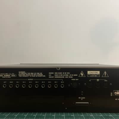 Akai S950 MIDI Digital Sampler 1988 - White image 8