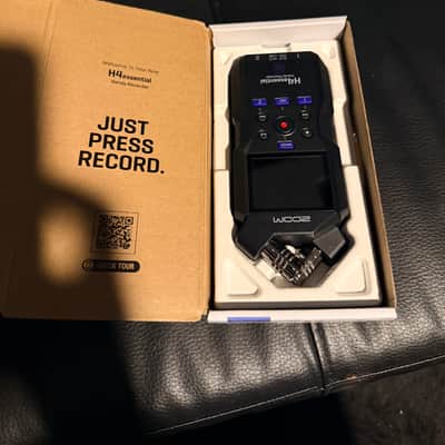 Zoom H4essential Portable Recorder - Black image 1