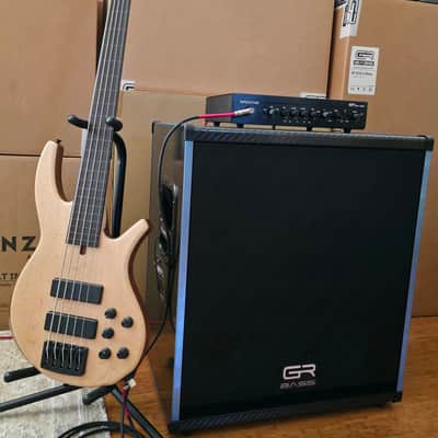 GR Bass AT 410+ Carbon Fiber 4x10" 1200 Watt 4 Ohm Bass Cabinet image 2