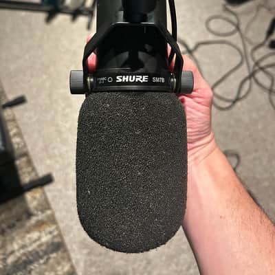 Shure SM7B Cardioid Dynamic Microphone 2001 - Present - Black