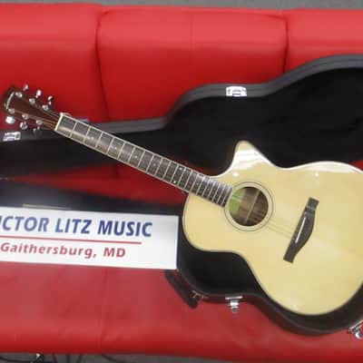 Eastman AC322CE Solid Sapele/Sitka Spruce Grand Auditorium Cutaway with Electronics Natural
