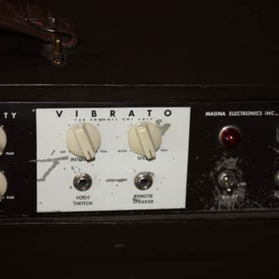 1959 Magnatone Custom 260 35-Watt 2x12" Guitar Combo image 8