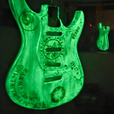 Yamaha. Glow in the dark/white image 1