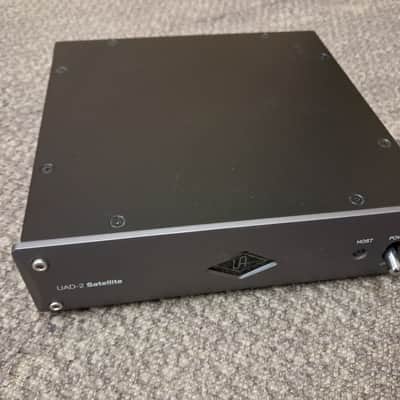 Universal Audio UAD-2 Satellite Thunderbolt 3 OCTO Core Desktop