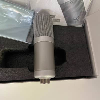 MXL V250 Condenser Microphone image 3