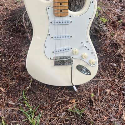 Fender Jimi Hendrix Voodoo Stratocaster 1997 - White image 2