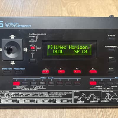 Roland D-05 Boutique Synthesizer w/ Roland K-25M Keyboard for Boutique Synths Bild 2