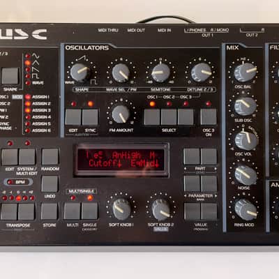 Access Virus C Desktop Digital Synthesizer 2002 - Black image 3
