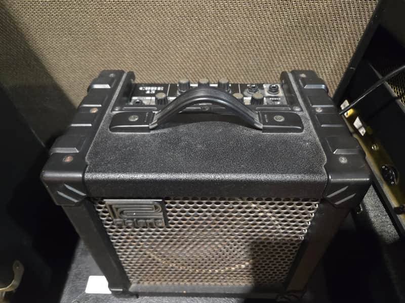Roland CUBE-15 15-Watt 1x8" Guitar Combo