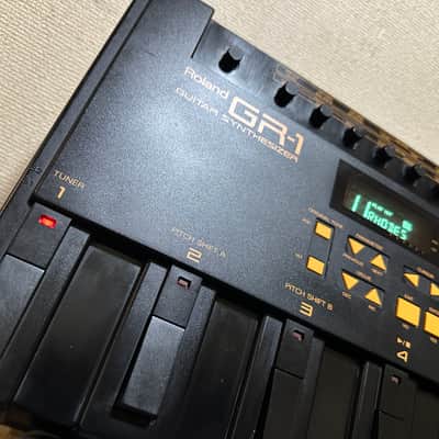 Roland GR-1 & GK-2 Guitar Synthesizer image 2