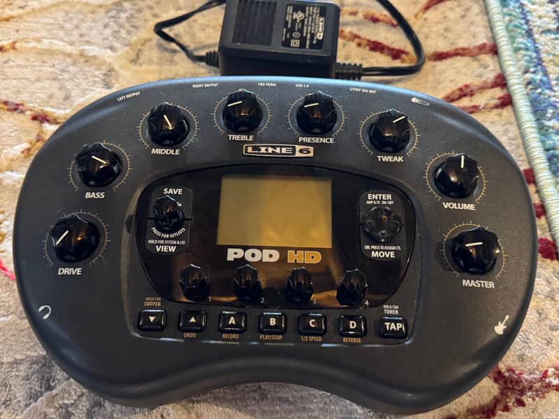 Line 6 POD HD Multi-Effect and Amp Modeler 2011 - 2013 - Black image 1