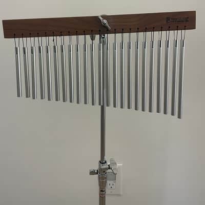 TreeWorks Compact Medium Single Row 23 Bar Classic Chimes 2010s - Silver image 1