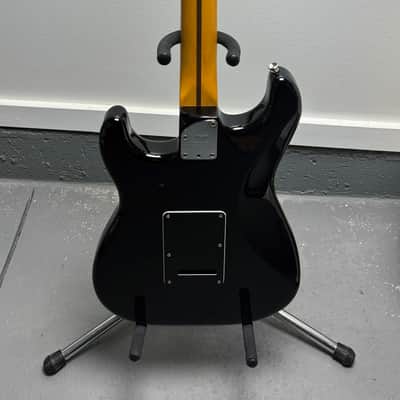 Fender American Professional II Stratocaster with Maple Fretboard 2020 - Present - Black image 2