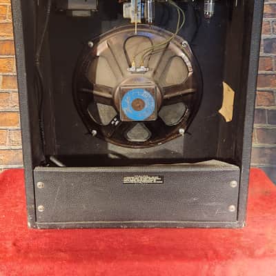 Vintage 1973 Fender Musicmaster Bass 2-Channel 12-Watt 1x12" Bass Combo Silverface image 12