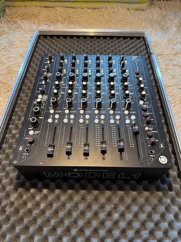 Allen & Heath Play Differently Model 1 6-Channel Analog Mixer 2016 - Present - Black image 1