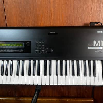 Korg M1 EX Music Workstation 61key synthesizer New internal battery w/ case image 3