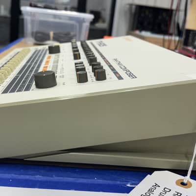 Roland TR-909 110v Rhythm Composer Analog Vintage Drum Machine TR909 image 11