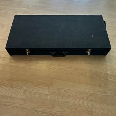 Hardcase that fits a Mandolin and Violin - Black image 5