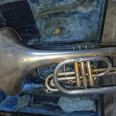 YAMAHA YMP-202M marching mellophone, VGood playing condition image 11