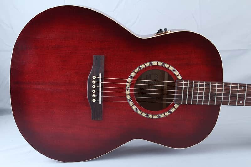 Art and Lutherie Folk Spruce Burgundy Acoustic | Reverb Canada