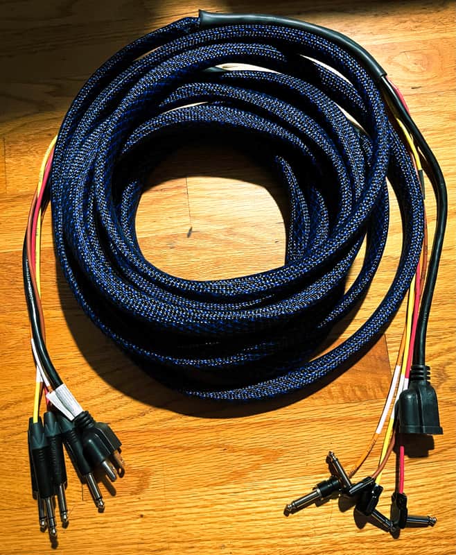 SylviaTone Electronics Custom pedalboard snake loom image 1