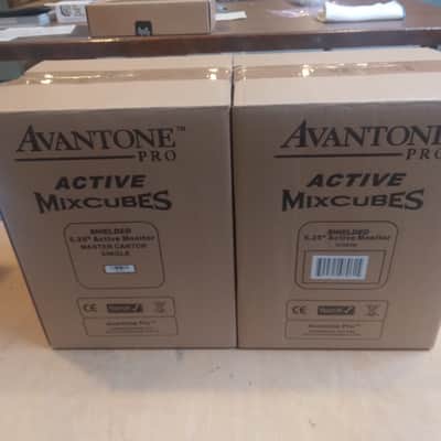 Avantone Pro - Mixcube Active Pair | Active Mini-Reference Monitors Black image 4