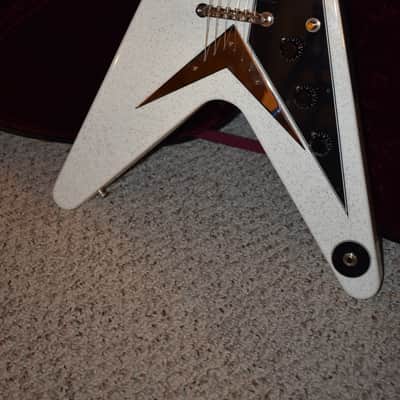 Gibson '58 Flying V 2021 Cookies and Cream 1 of 1 image 10