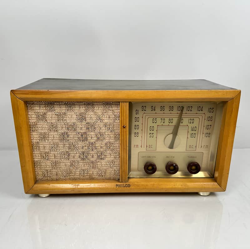 Philco Tube AM/FM Radio Model 50-926 image 1