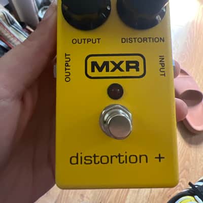 MXR M104 Distortion + 1995 - Present - Yellow image 4