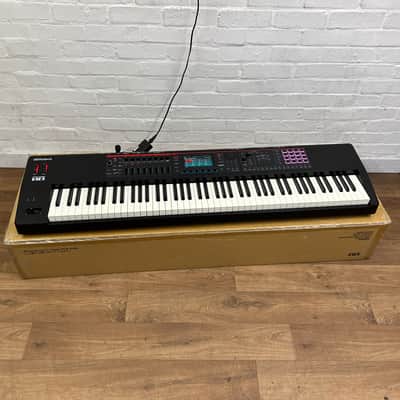 Roland Fantom 08 Synth; Ser No:Z5P4737 | Second Hand