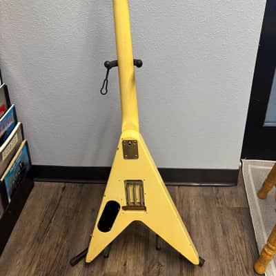 Aria Pro II XX Deluxe V Shape Yngwie Inspired added Gibson Pickup - Off white image 11