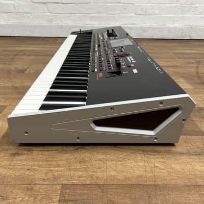 Korg PA4X 76 Note Arranger Workstation Keyboard; Serial No: 9011389 | Second Hand image 7
