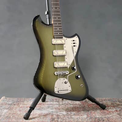 Novo Guitars Voltur B6 Baritone - 2025 - Green Burst. New - (Authorized Dealer) imagen 2