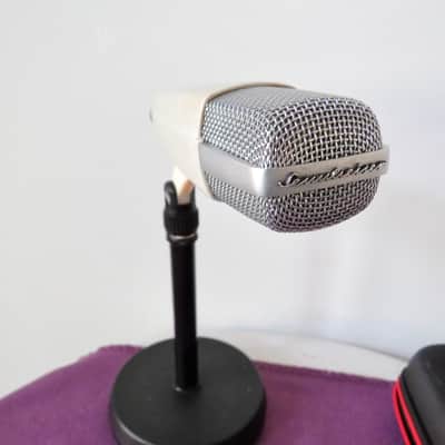 Sennheiser MD 421-2 Cardioid Dynamic Microphone with script logo Bild 7