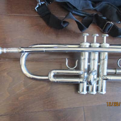 Conductor brand trumpet with case and mouthpiece.  Silver image 2