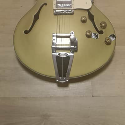 Schecter Corsair 2020 - Present - Gold Top image 2