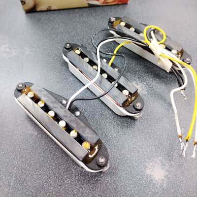 Unbranded Strat-Style SSS Ceramic Single-Coil Pickup Set – White Covers image 4