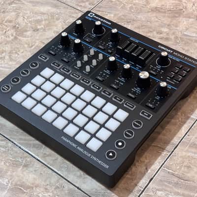 Novation [NOS - New Old Stock] Circuit Mono Station - Paraphonic Analogue Synthesizer 2017 - 2021 - Complete with Box, Manual, Cables, Adaptor image 7