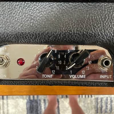 Fender Pro Junior III 15-Watt 1x10" Guitar Combo 2010 - 2016 - Black image 8