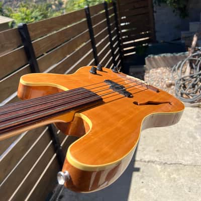 Immagine Fender PBAC-100FL Electric-Acoustic Fretless Precision Bass MIJ 1992 - 1994 - Vintage Natural - 4