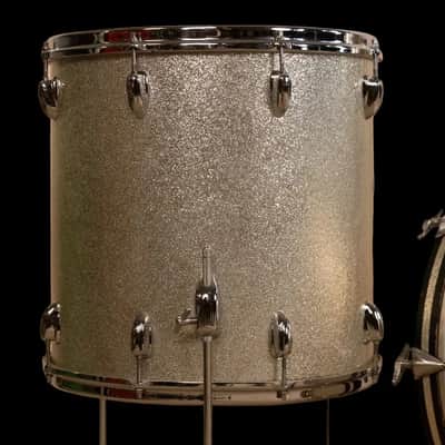 Slingerland Drumset Sparkling Silver Pearl 60`s - Sparkling Silver image 12