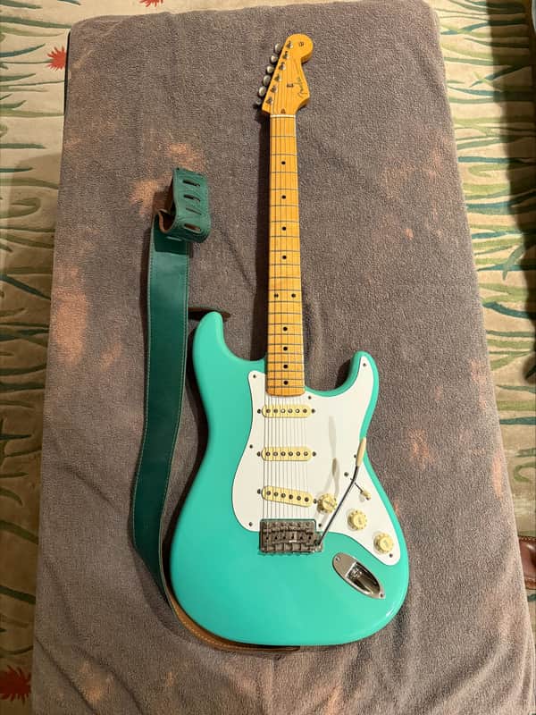 Fender Vintera '50s Stratocaster with Maple Fretboard 2019 - 2023 - Seafoam Green