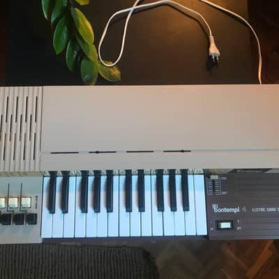 Bontempi B4 - Italian Vintage Electric Chord Organ image 2