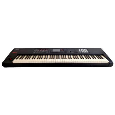 Roland FA-08 - Synthesizer Keyboards - Black - Excellent w/ Power Supply & Original Box