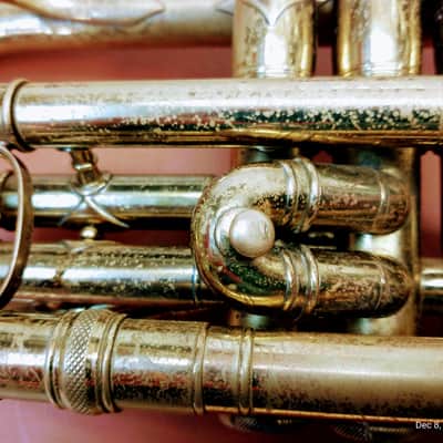 Paul W. LeResche 1930s-1940s? - lacquered brass (Blessing Artist?) image 7