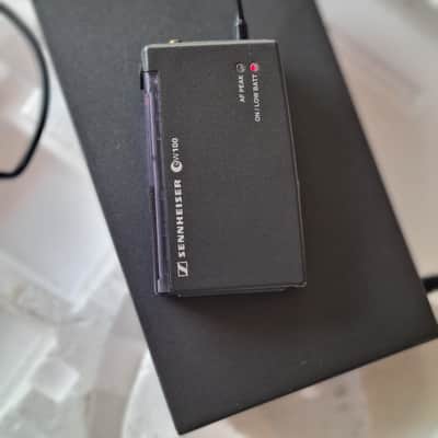 Sennheiser Sennheiser Diversity Receiver EM100 + SK100 Bodypack Transmitter + M3 Headmic – 790–822 MHz image 8