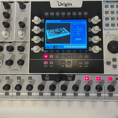 Arturia Origin Desktop Virtual Analog Synthesizer 2009 - 2015 - Silver