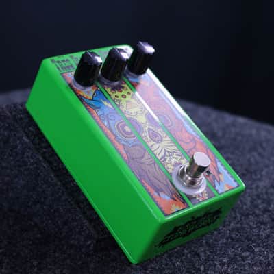 Black Arts Toneworks Tres Diablos Ruidosos Cascading Gainstage Overdrive 2010s - Green image 2