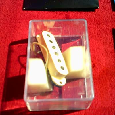 FENDER Stratocaster/Telecaster  VINTAGE Hard Shell Molded Case & FREE EXTRA$$$ image 17