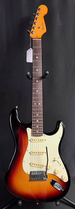 Fender American Ultra Stratocaster Electric Guitar Ultraburst Finish w/ OHSC